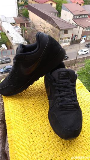 Adidasi Nike. mar 41(26cm) made in Indonesia. - imagine 2