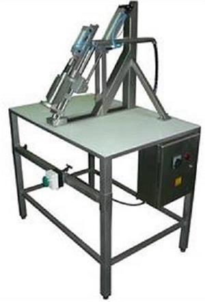 Masina de dezosat pulpele superioare si inferioare ale puilor