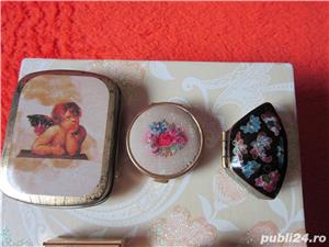 Vintage Pocket  Pill Box de colectie aurie, capac cu inger - imagine 5