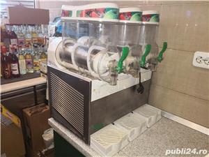 Distribuitor granita, 3 grupuri, capacitate 3x6 litri