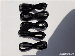 Vand cabluri USB (NOU)