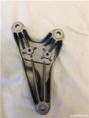 Vind Tampon Motor Audi A6 4F anul 2006 nou - imagine 2