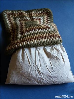 Pernite decor, NOI- 40x40cm- executate manual- umplutura puf gasca - imagine 9