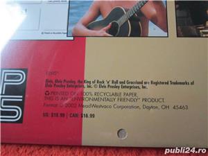 Elvis 2003  Calendar cu poze 16 file, original SUA, sigilat -un cadou inedit - imagine 5