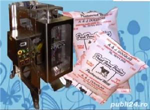 Masina automata de ambalat lapte   produse similare cu functie de formare a pungii