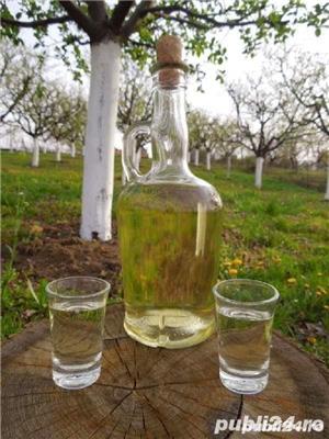 Vand tuica de struguri si tuica de prune