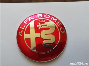 Emblema Alfa Romeo 74 mm capotă/portbagaj culoare pe roșu - imagine 3