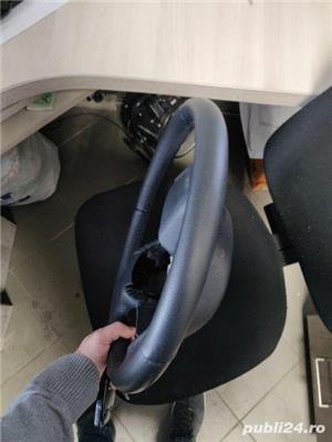 Volan BMW îmbrăcat în piele fără comenzi 