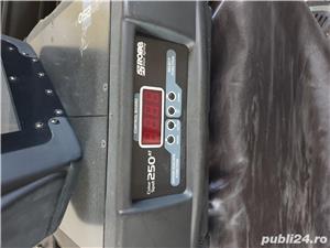 Mooving head-uri + case-uri + sisteme prindere pe grila - imagine 2