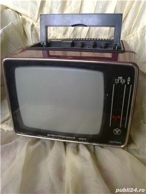 Televizor portabil alb negru foarte rar 5 inci - imagine 2