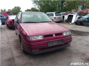 Dezmembrez Seat Toledo - imagine 2