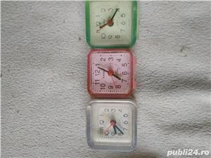 Ceas de dimensiuni medii ,3 modele:Kansai,Fugison,Panda,quartz.29lei/buc,functioneaza cu o baterie a - imagine 2