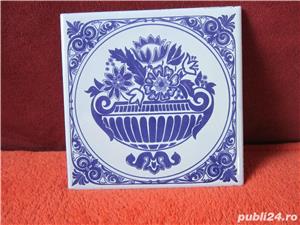 placa ceramica -vintage -pictata in alb si albastru -un cadou inedit