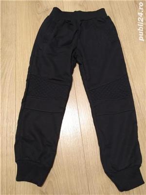 vand pantaloni noi trening pentru baieti - imagine 3