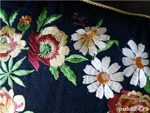 Perna decorativa- brodata manual- puf gasca- 45x35 cm - imagine 4