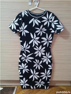 Vand articole vestimentare frumoase