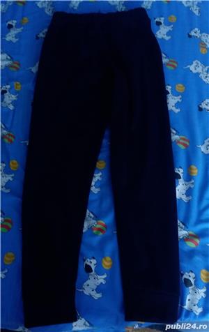 Vând pantaloni sport !!!