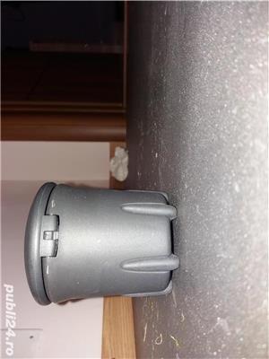 Vand pachet accesorii pMegan 2,an fabricatie 2005,Circ ,bricheta, scrumiera,cui remarcate. - imagine 4