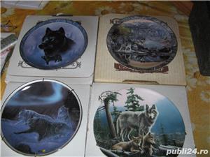 Canada,farfurii originale  pictate,catei,ambalaj original,sistem de fixare perete,rame octogonale  - imagine 2