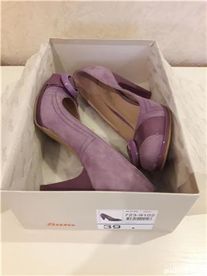 Vand pantofi MOV, combinatie superba de piele intoarsa+lac marimea 39 - imagine 2