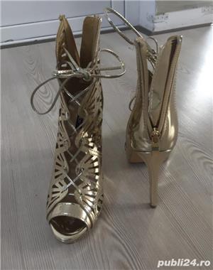 Pantofi aurii de scena, nr. 35 - imagine 3