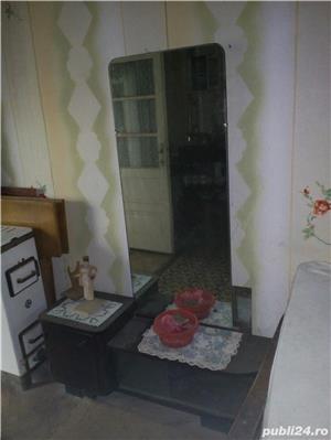 Vand oglinda de sufragerie cu vitrina