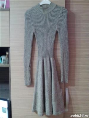 Vand articole vestimentare deosebite