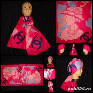 Sal dama fular casmir esarfa fucsia imprimeu bust femeie roz monograme CC made in Italy 195x68 cm