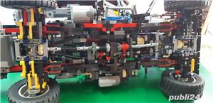 LEGO Land Rover Defender cu telecomanda - imagine 5