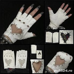 Manusi albe sexy piele naturala dama club soferite inima decupata accesorii argintii casual elegante - imagine 2