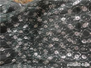 Dantela verde brad cu insertie de fir argintiu