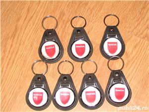  Breloc portchei din piele vechi DACIA... 