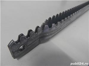 Cremaliera dreapta zimtata