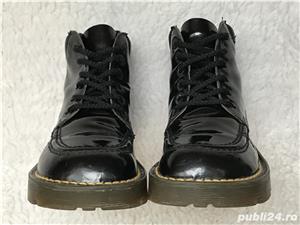 Ghete negre unisex piele naturala lacuita originale firma Dr Martens bocanci dama barbati lac negru  - imagine 7