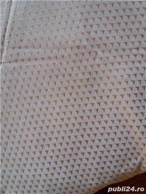 Fata de masa rotunda, 2 fete-broderie bej auriu si argintiu- diametru 167 cm  - imagine 2