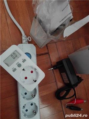 Prize-contor (de la 60 lei) si incarcator mic pt acumulatori 12V (35 lei) 