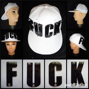 Sapca unisex litere negre supradimensionate F U C K detasabile capse metalice argintii rap punk rock
