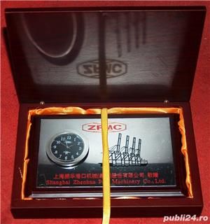 ceas chinezesc în casetă