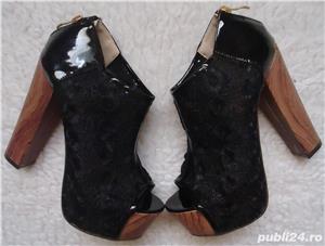 Botine dama negre dantela tocuri lemn 14 cm fermoar spate platforme ascunse 5 cm vara club sigure - imagine 7
