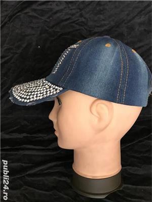 Sapca albastra unisex blugi blue jeans cozoroc accesorii tinte argintii logo hot dama barbati - imagine 4