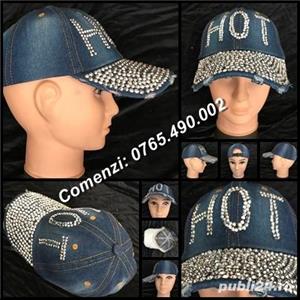 Sapca albastra unisex blugi blue jeans cozoroc accesorii tinte argintii logo hot dama barbati - imagine 2
