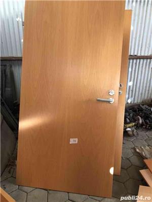 Usi interior din lemn masiv