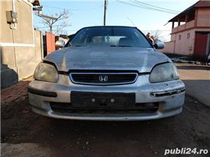 Dezmembrez Honda Civic EJ