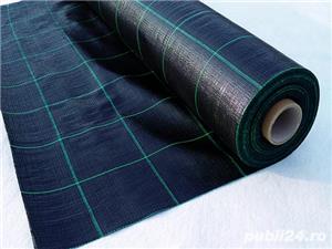 Agrotextil negru si alb 