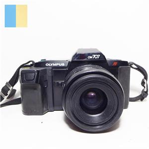 Olympus OM-707 cu obiectiv Olympus AF 35-70 f/3.5-4.5