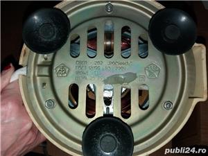 Chopper / razatoare electrica / storcator fructe tocator blender rusesc fara moarte nou - imagine 5