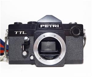 Petri TTL cu obiectiv Beroflex Auto Tele 135mm f/2.8 montura M42 - imagine 2