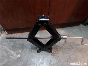 Vand cric ptr jeep sau utilitara  - imagine 2