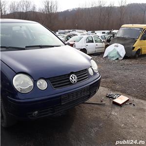 Dezmembrez VW Polo 1.2 ,12V ,an 2003.,doua usi. - imagine 2
