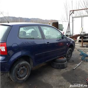 Dezmembrez VW Polo 1.2 ,12V ,an 2003.,doua usi. - imagine 6